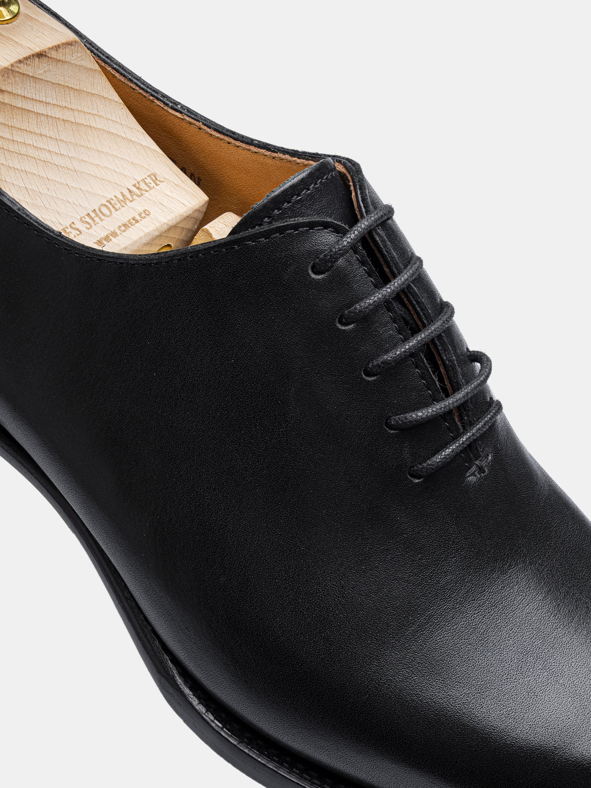 VESTAN V Wholecut Oxford Black