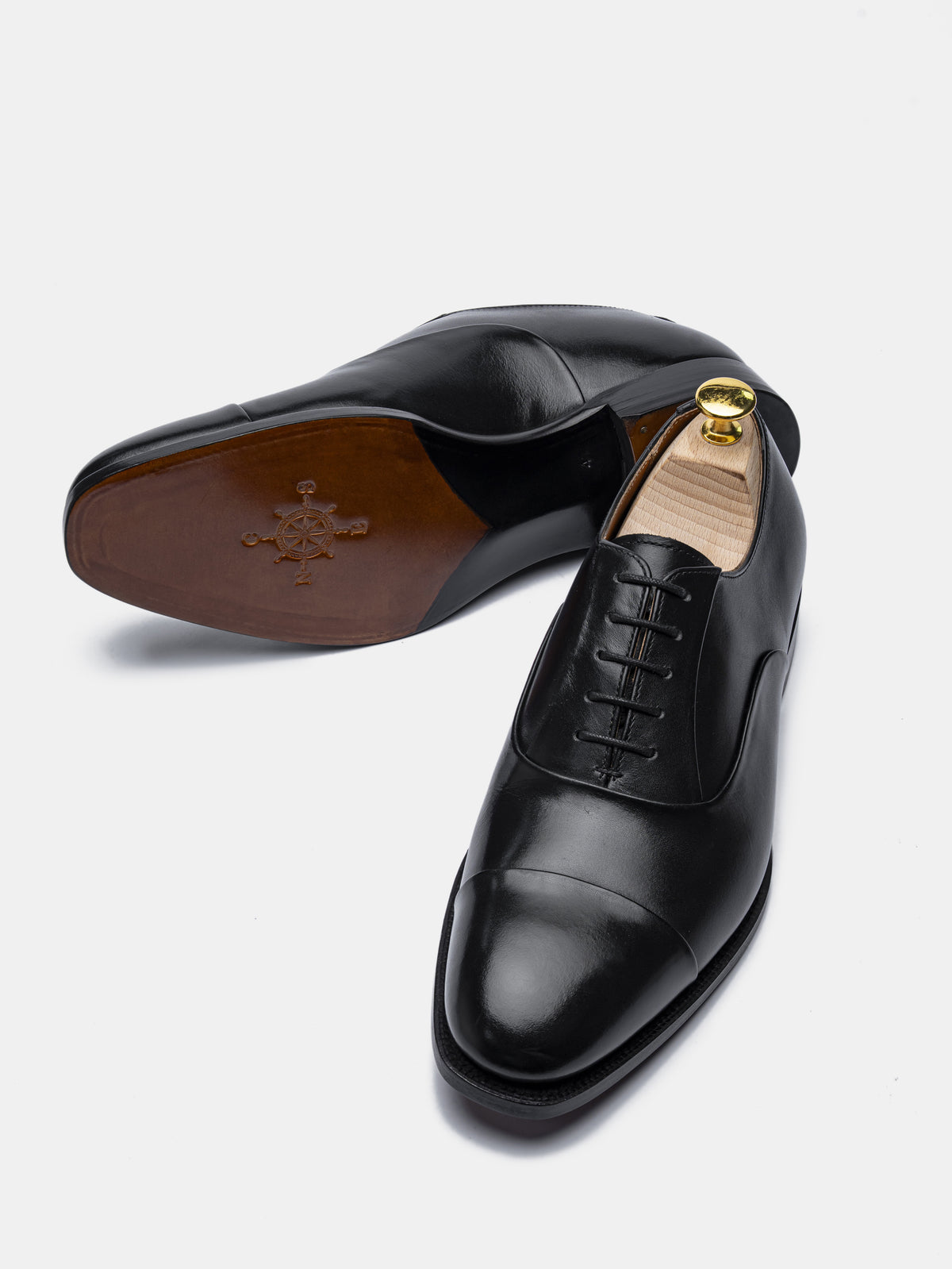 C5N54 Cap Toe Oxford Black
