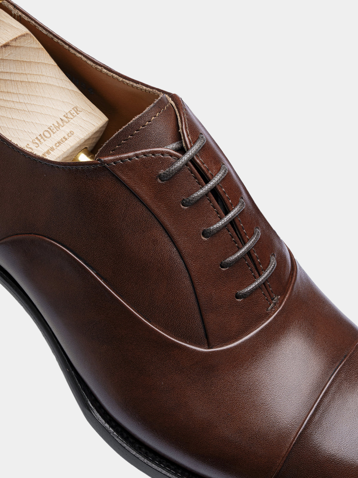 C5N54 Cap Toe Oxford Brown Museum