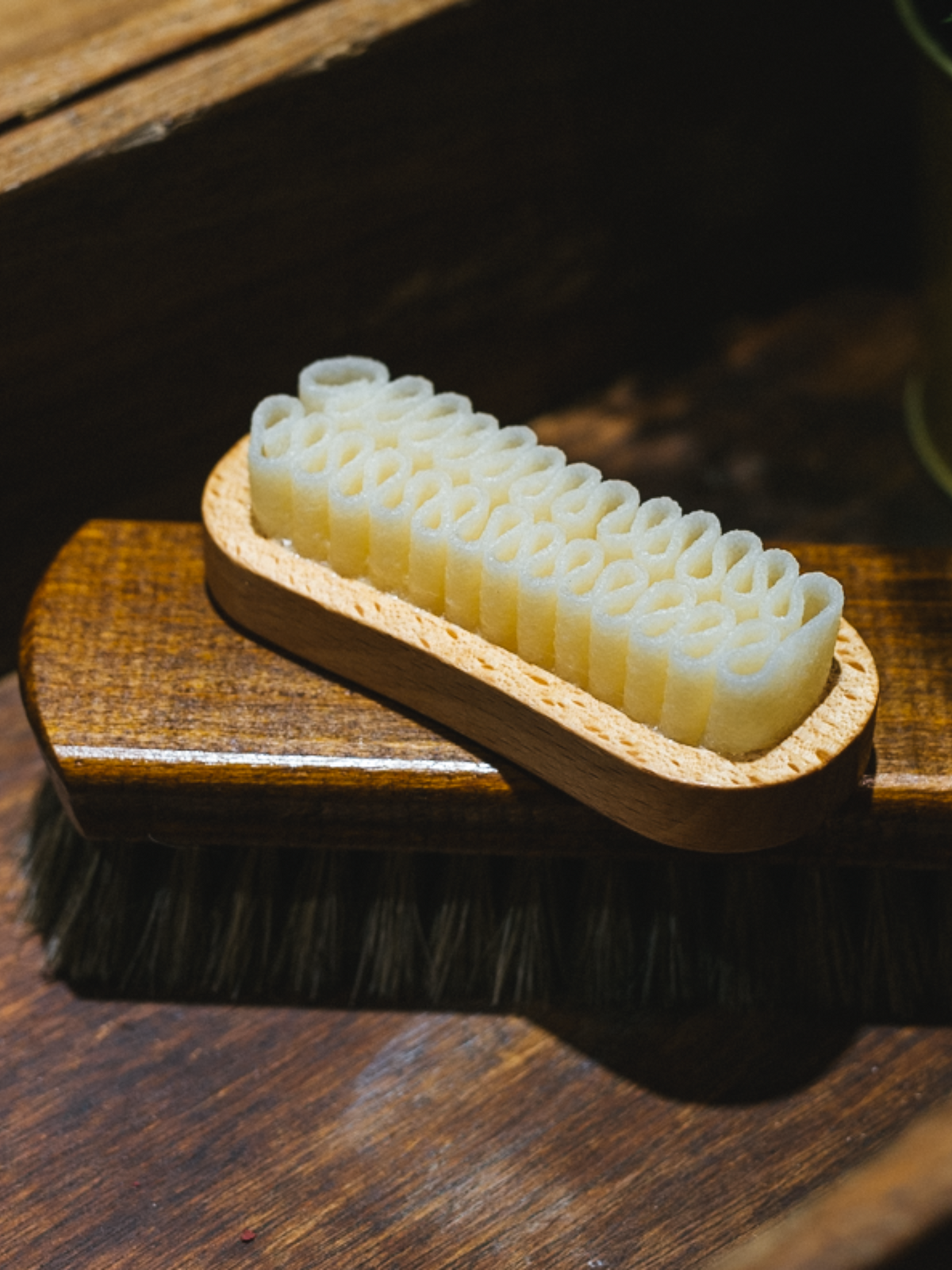 Natural Crepe Brush