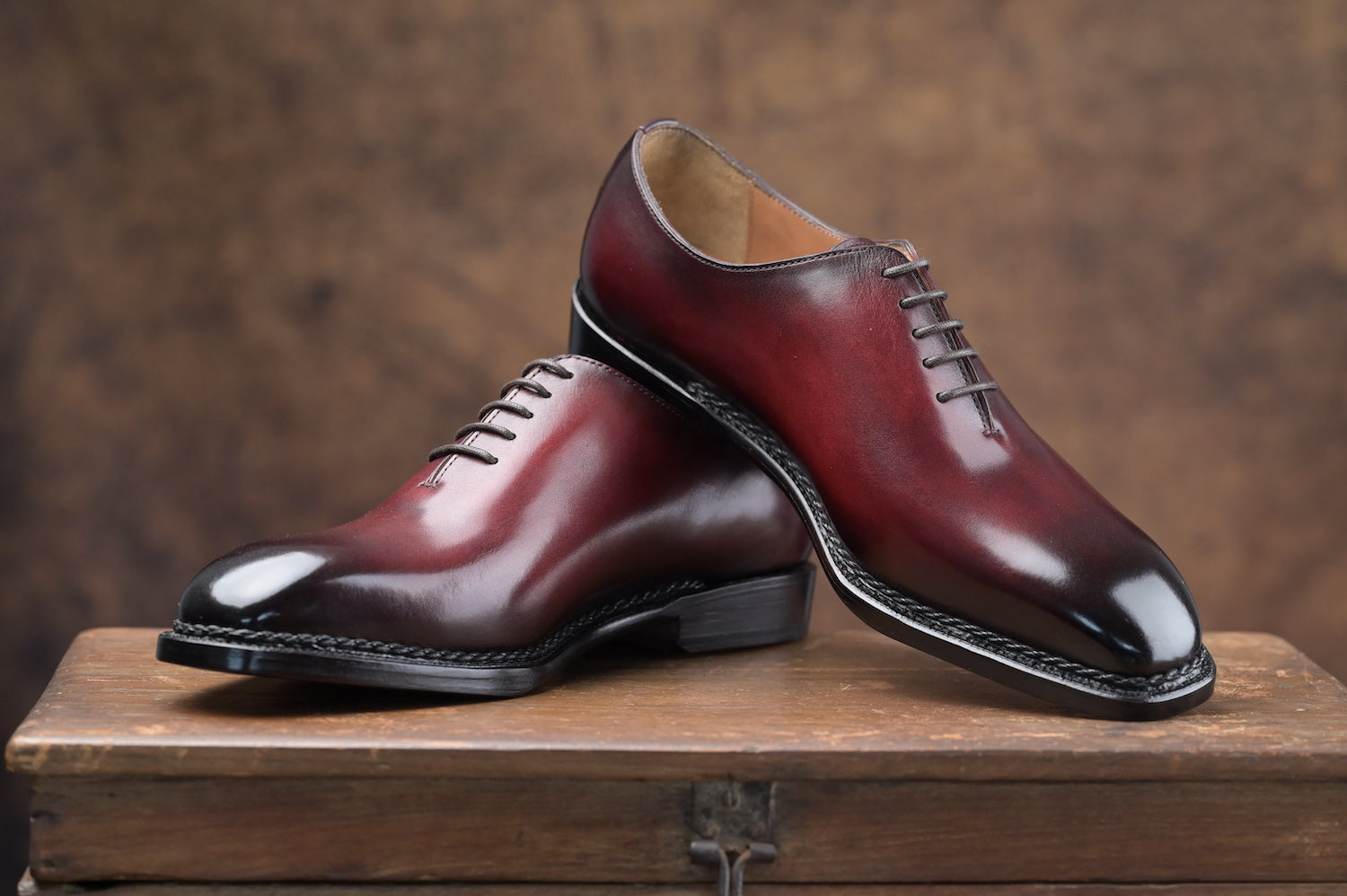 Oxblood wholecut shoes deals