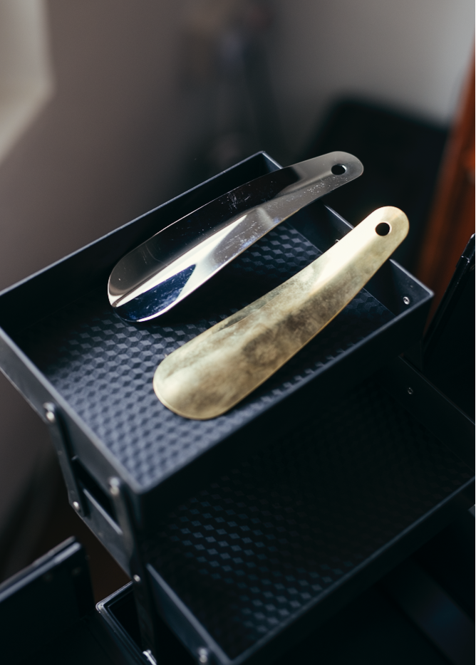 Metal shoe horns for 2025 sale